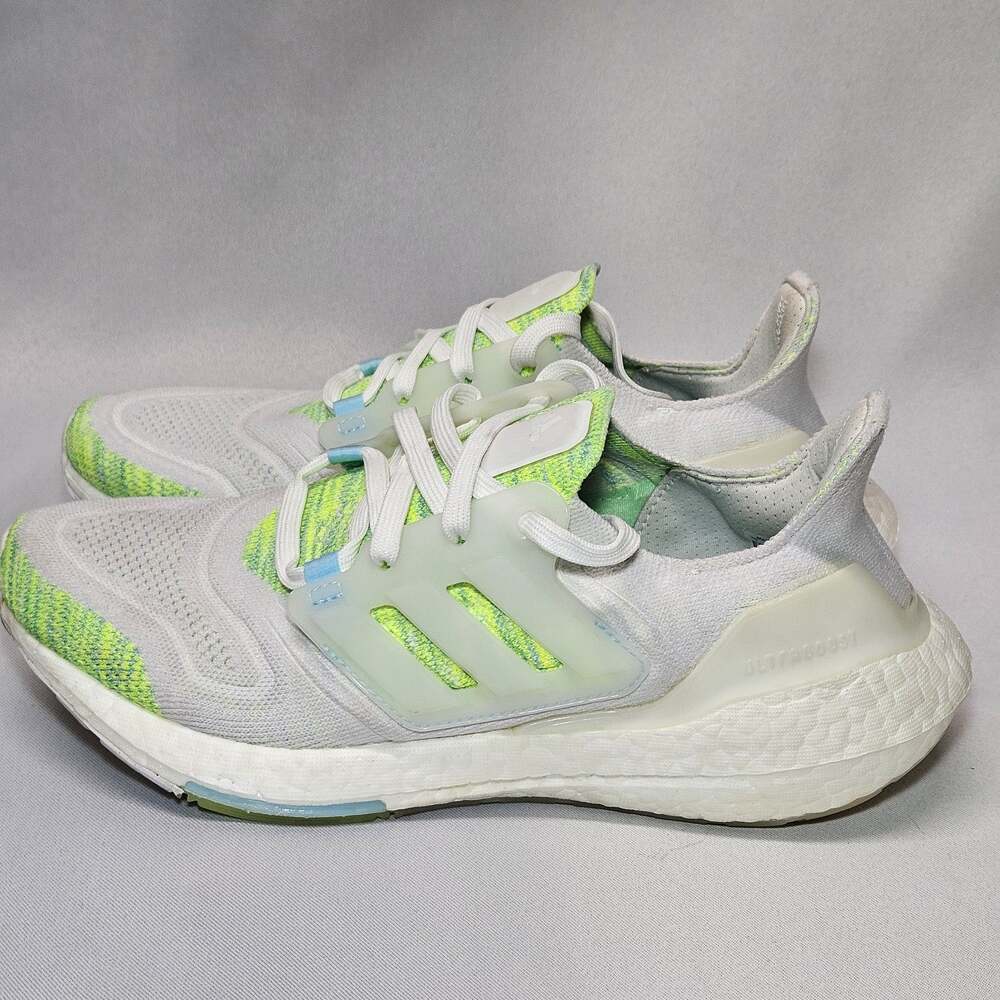 Adidas Ultraboost 22 W Running Women's Sneakers Shoes Size 7 NWOB